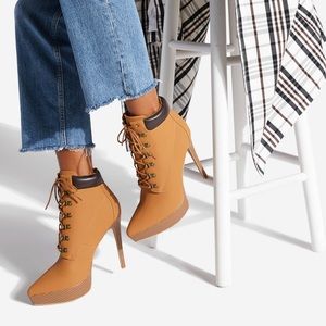Booties Jacelyn Camel